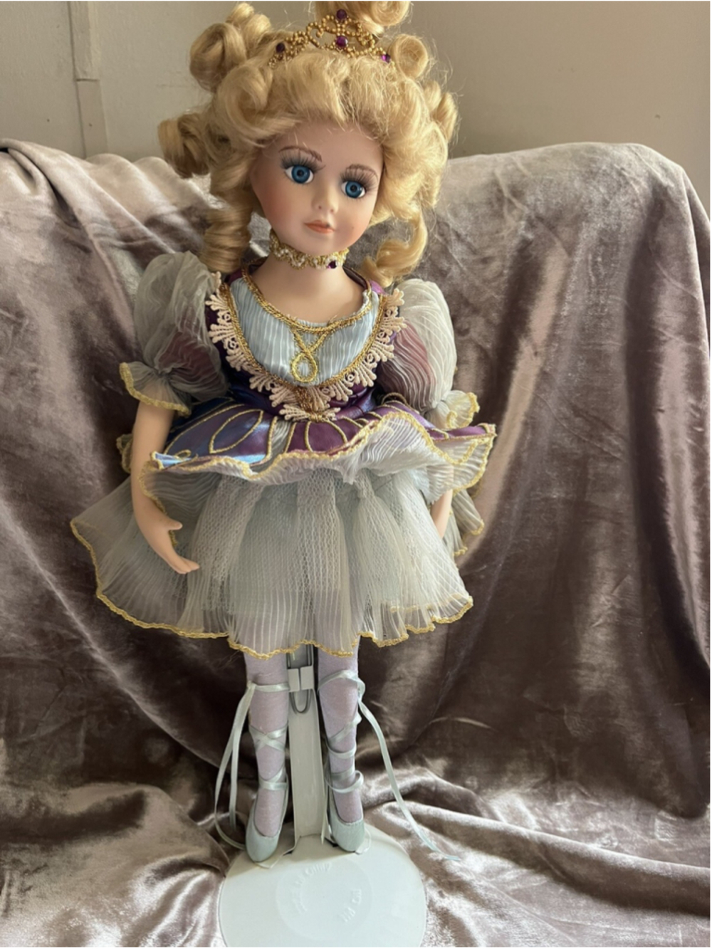 collectible memories porcelain dolls-W/ Stand And Box - Made For Kmart